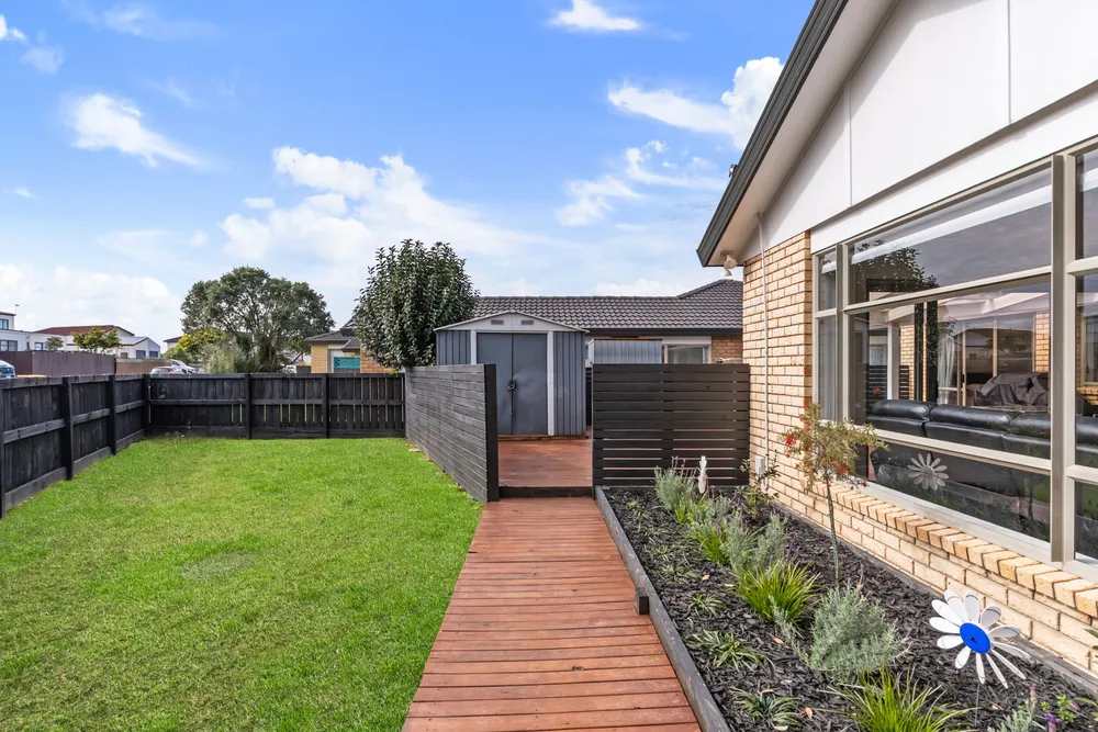 Photos of 1A Charlenne Close