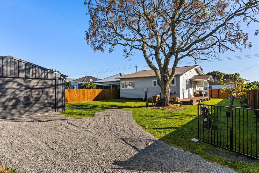 Photos of 249 Kahutia Street
