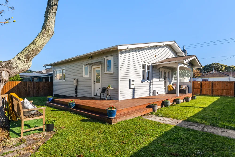 Photos of 249 Kahutia Street