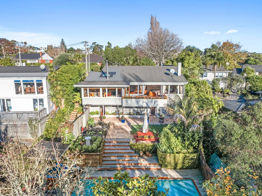 Photos of 45 Sayegh Street