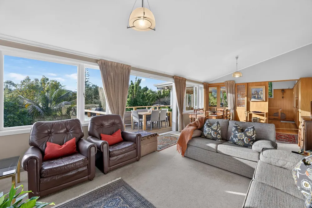 Photos of 45 Sayegh Street