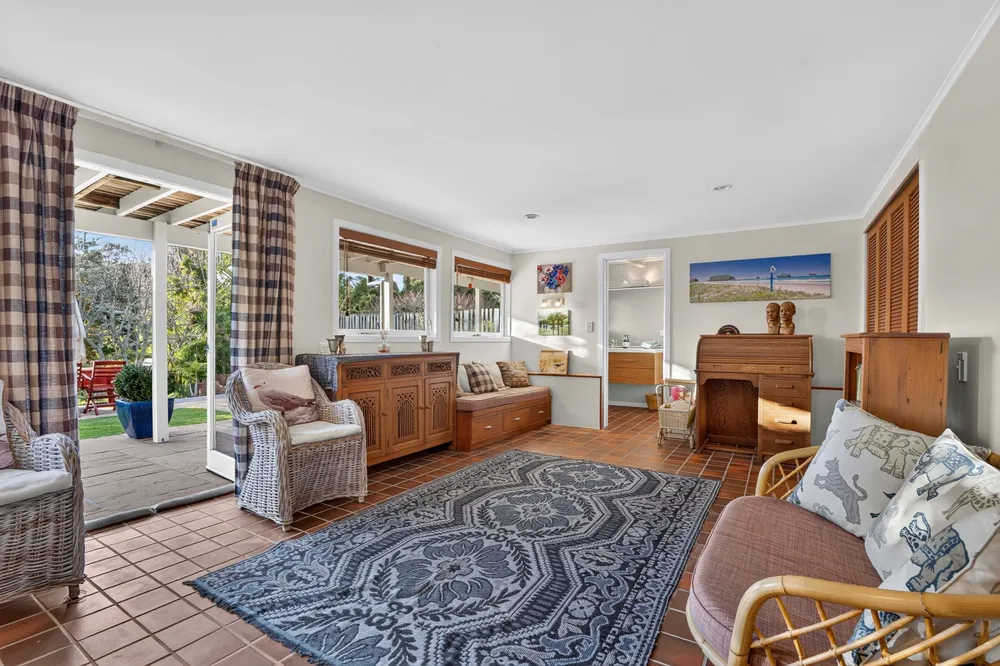 Photos of 45 Sayegh Street