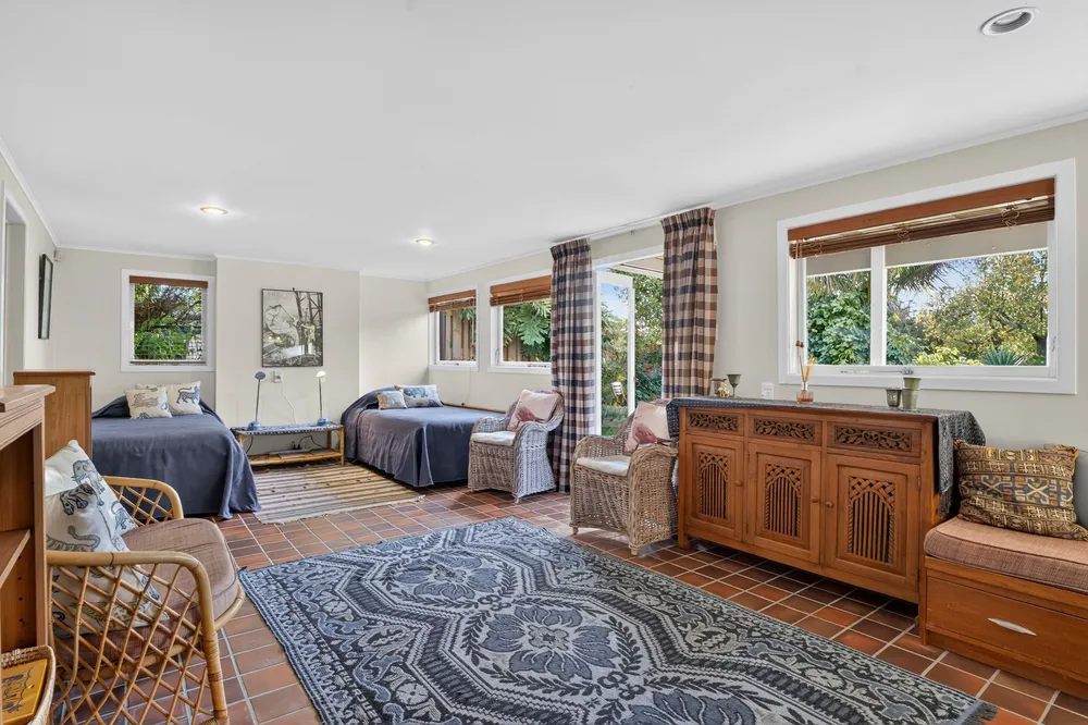 Photos of 45 Sayegh Street