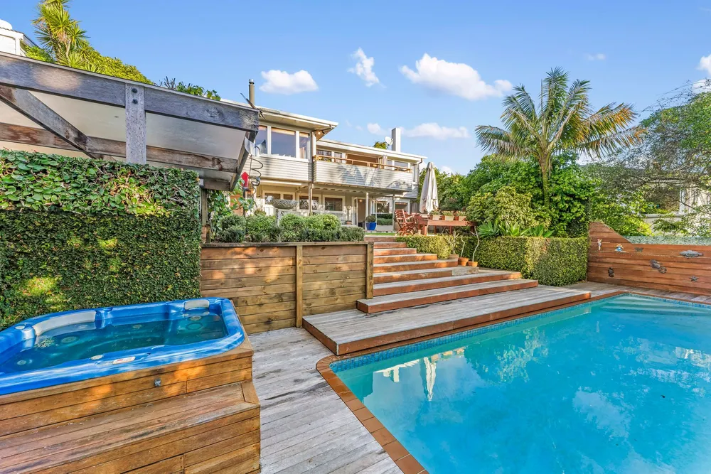 Photos of 45 Sayegh Street