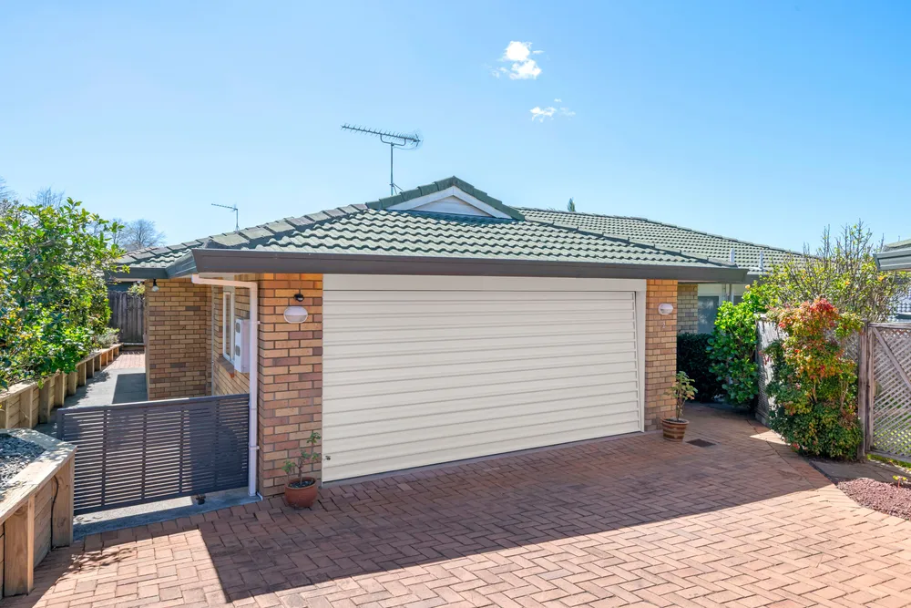 Photos of 2/248 Botany Road