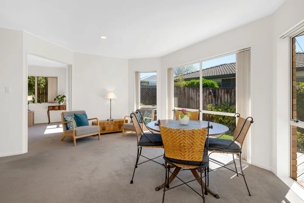 Photos of 2/248 Botany Road
