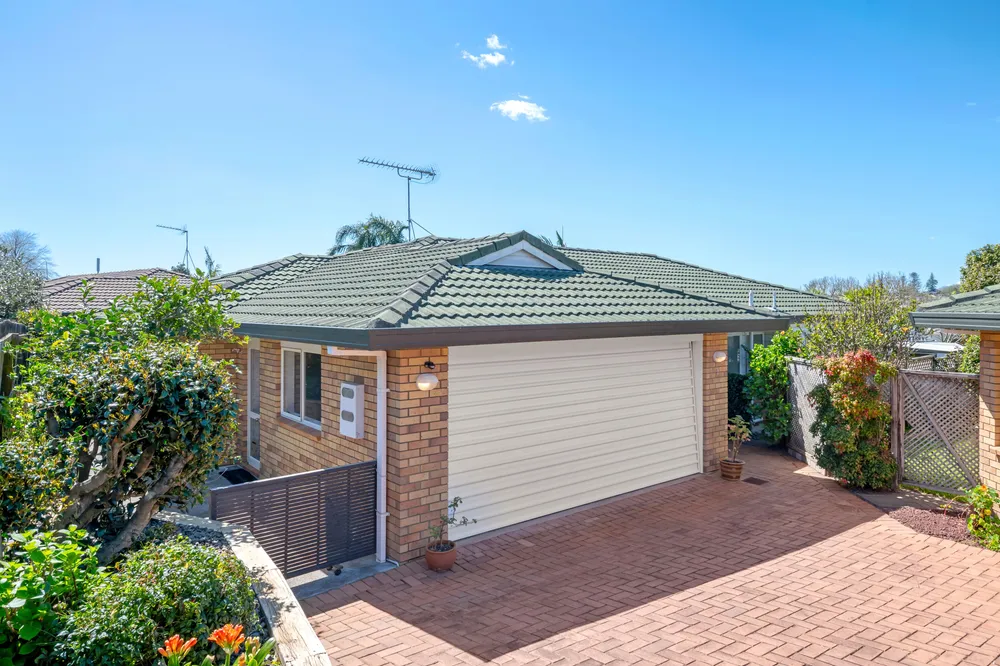 Photos of 2/248 Botany Road