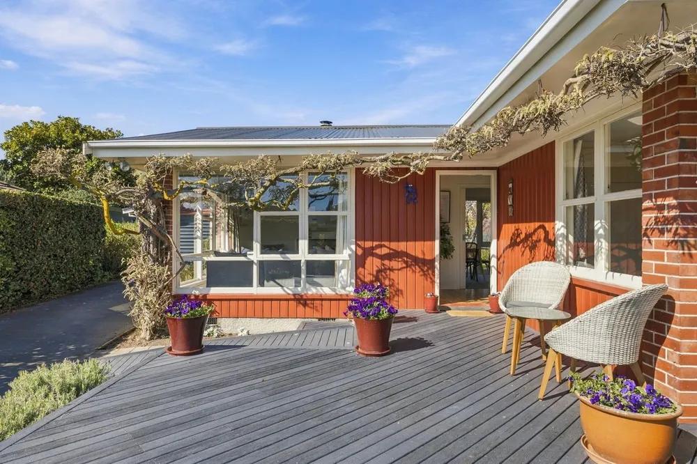 Photos of 16 Remuera Avenue