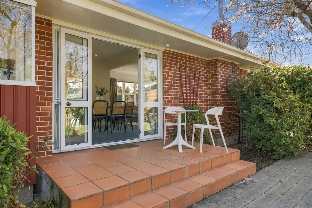 Photos of 16 Remuera Avenue