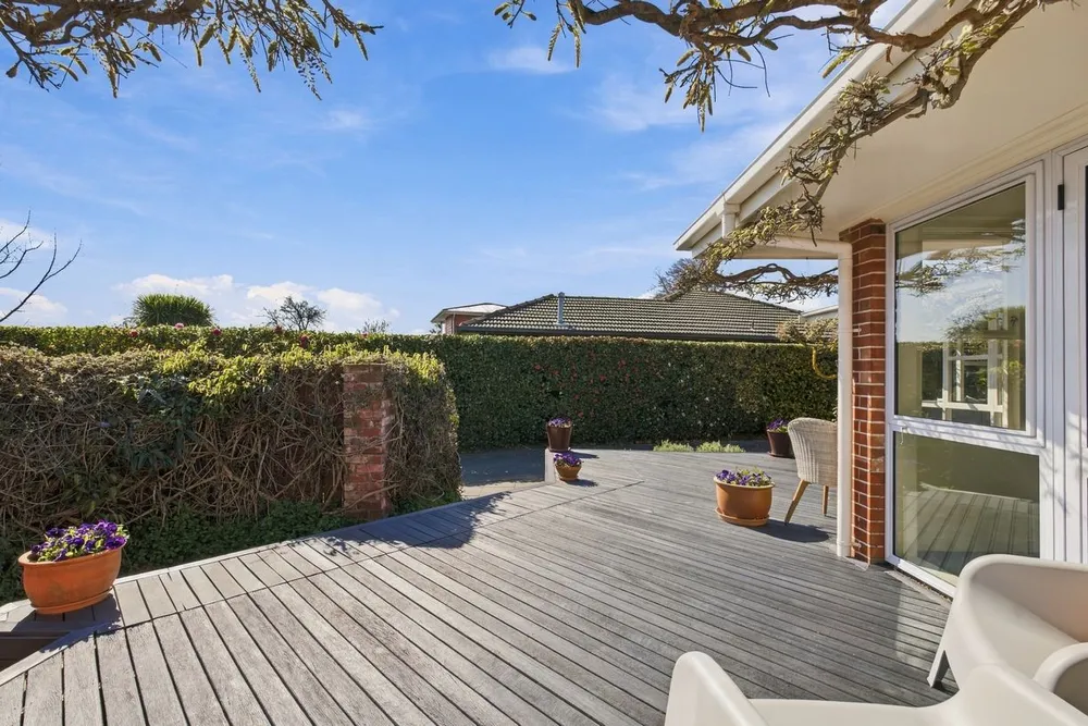 Photos of 16 Remuera Avenue