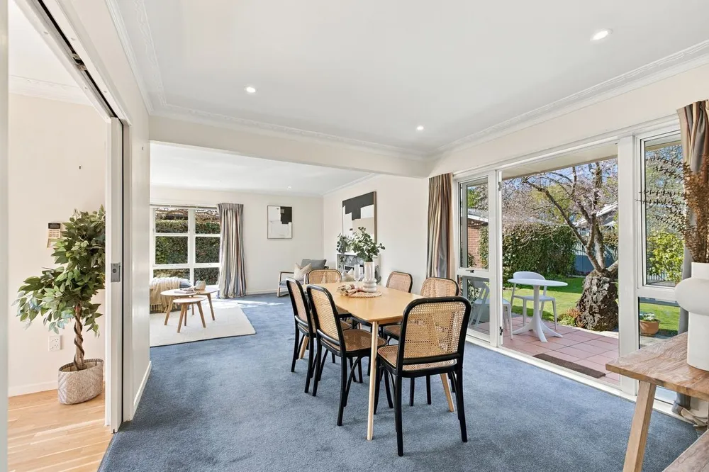 Photos of 16 Remuera Avenue