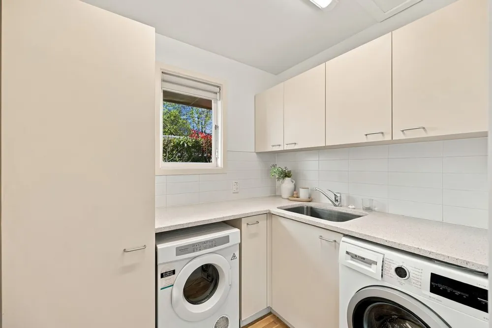 Photos of 16 Remuera Avenue
