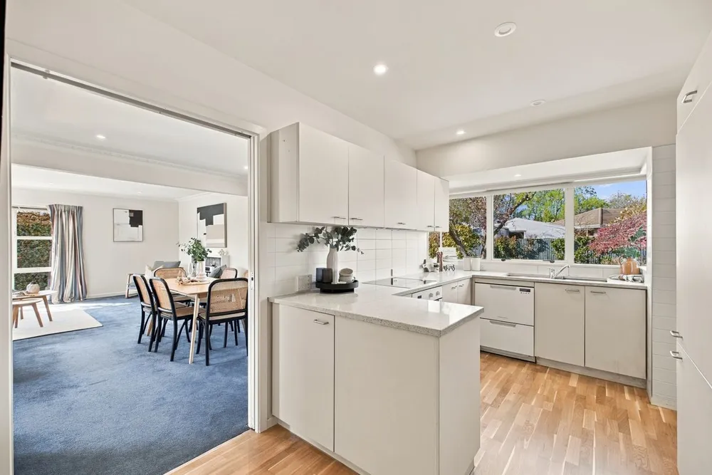 Photos of 16 Remuera Avenue