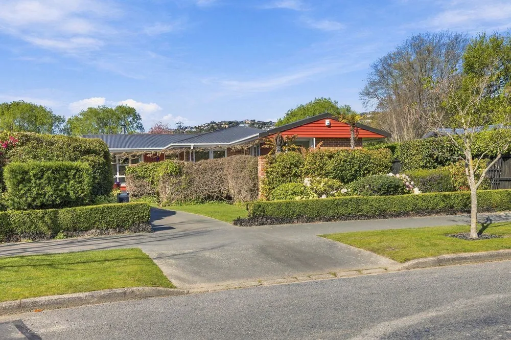 Photos of 16 Remuera Avenue