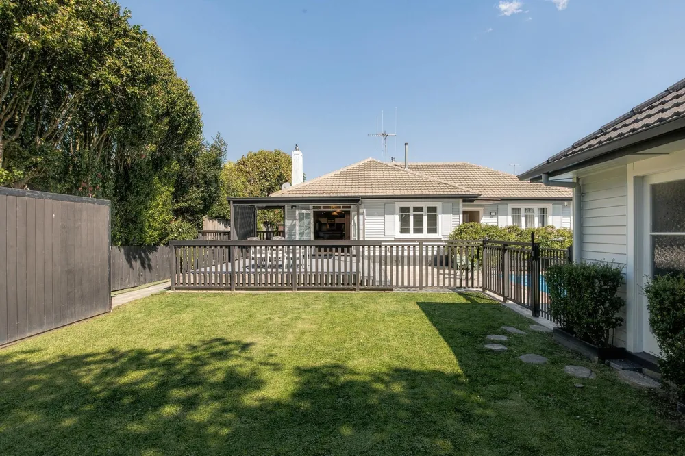 Photos of 6 Strowan Avenue