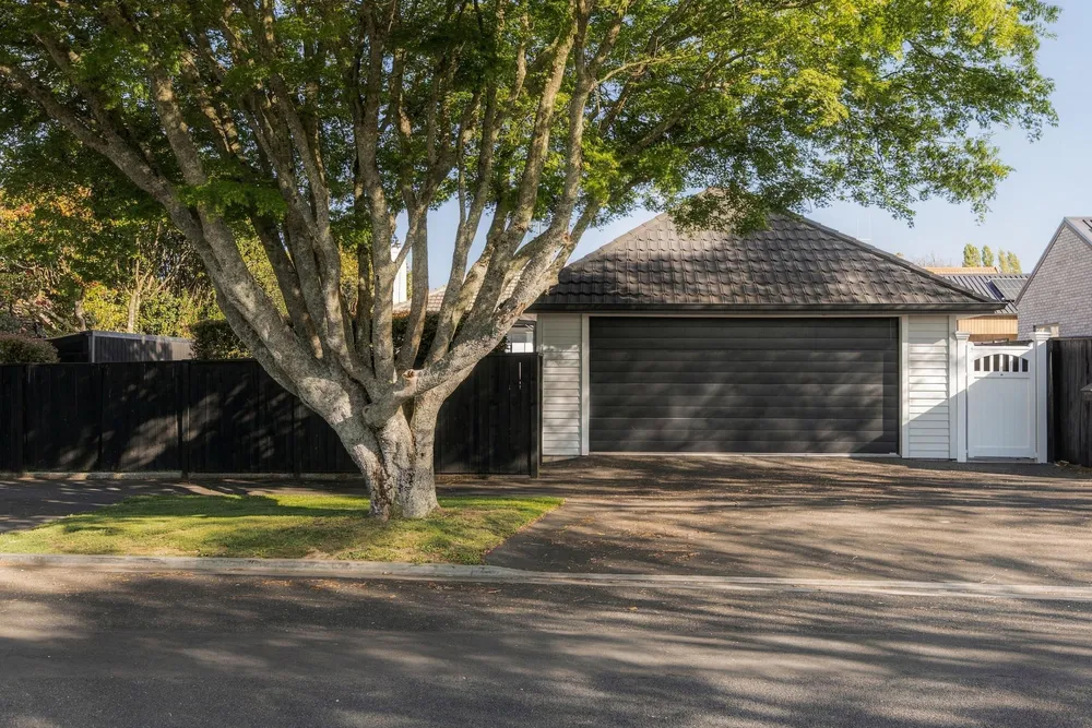 Photos of 6 Strowan Avenue