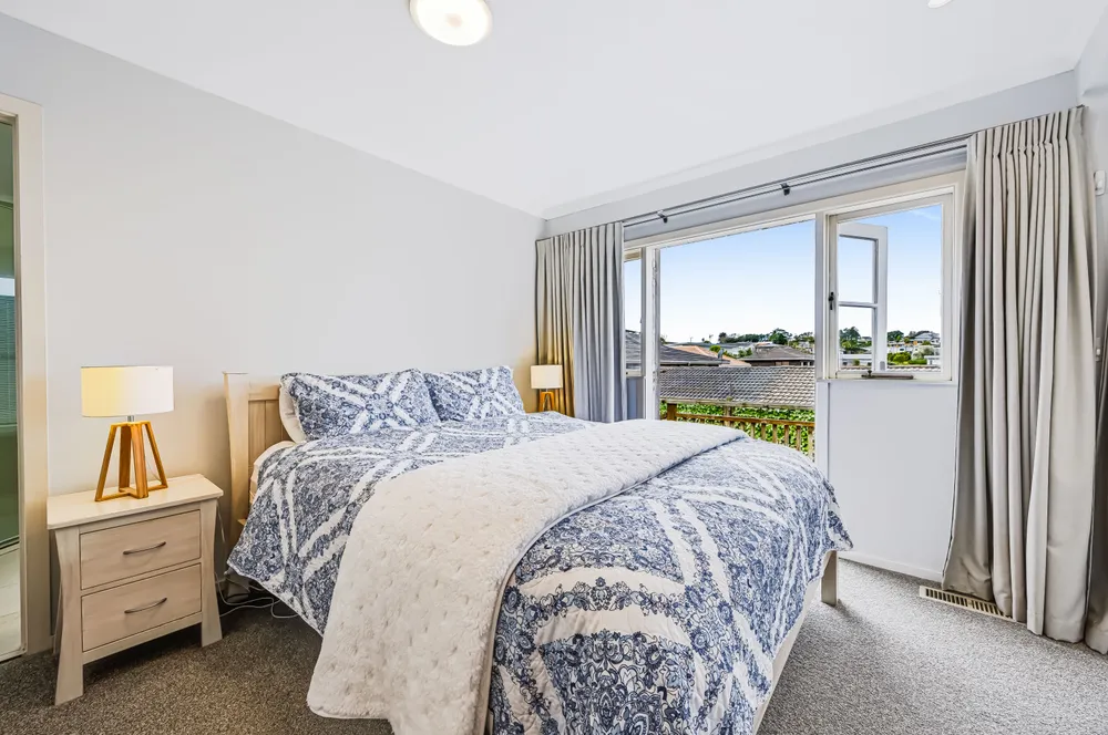 Photos of 16A Auld Street