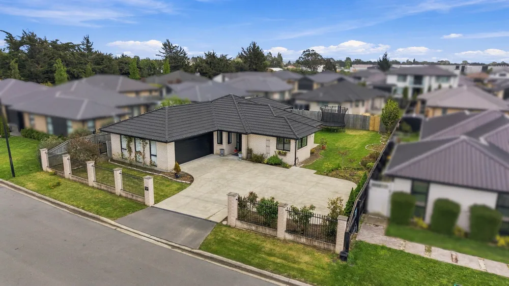 Photos of 10 Dahlia Drive