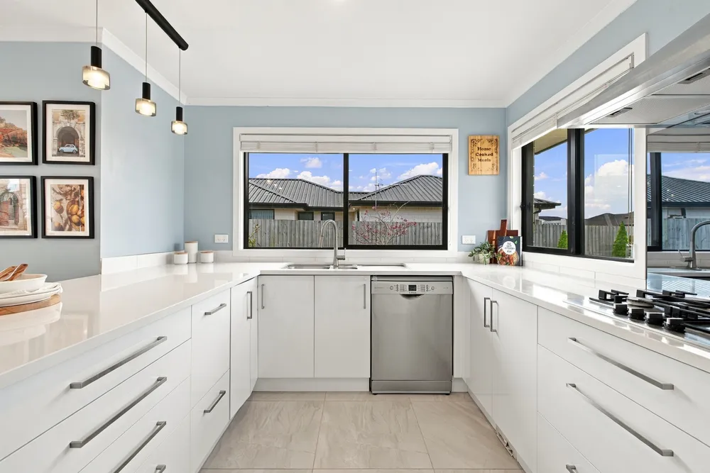 Photos of 10 Dahlia Drive