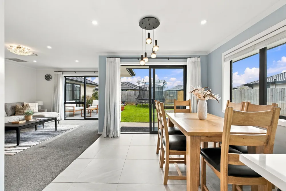 Photos of 10 Dahlia Drive