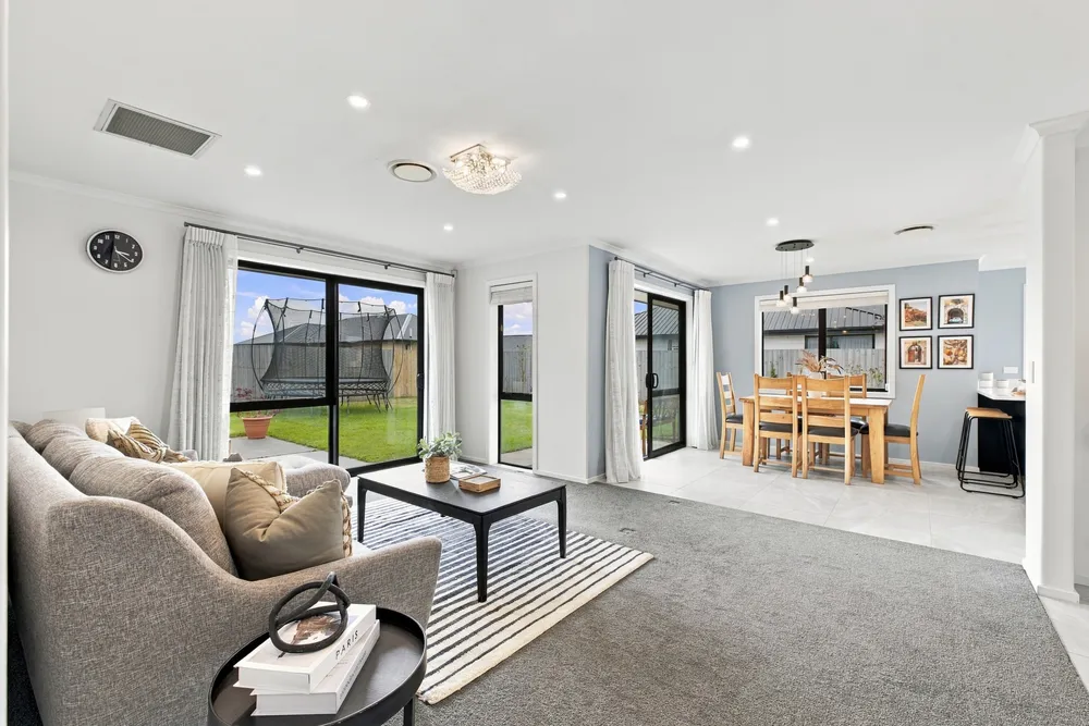Photos of 10 Dahlia Drive