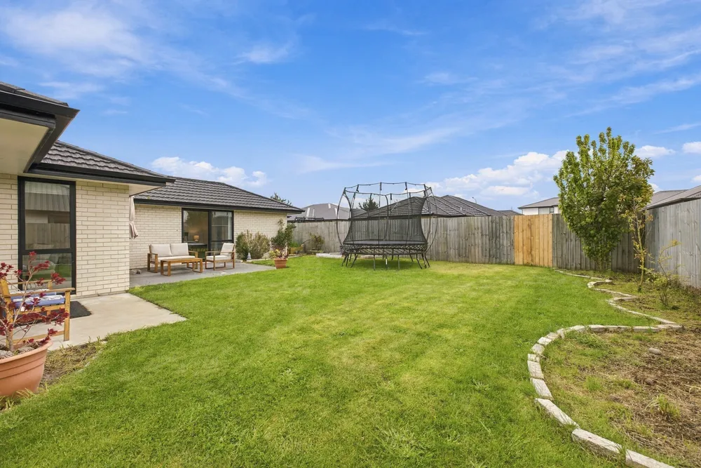 Photos of 10 Dahlia Drive