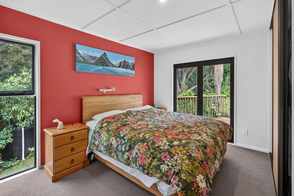 Photos of 24 Reynolds Valley Road