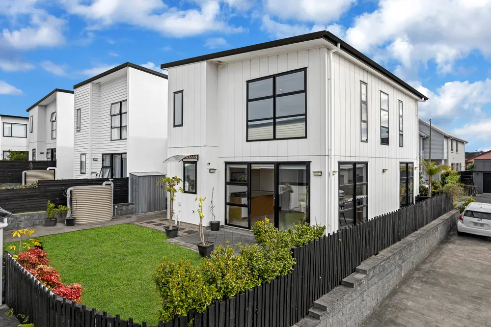 Photos of 22 Tihema Lane