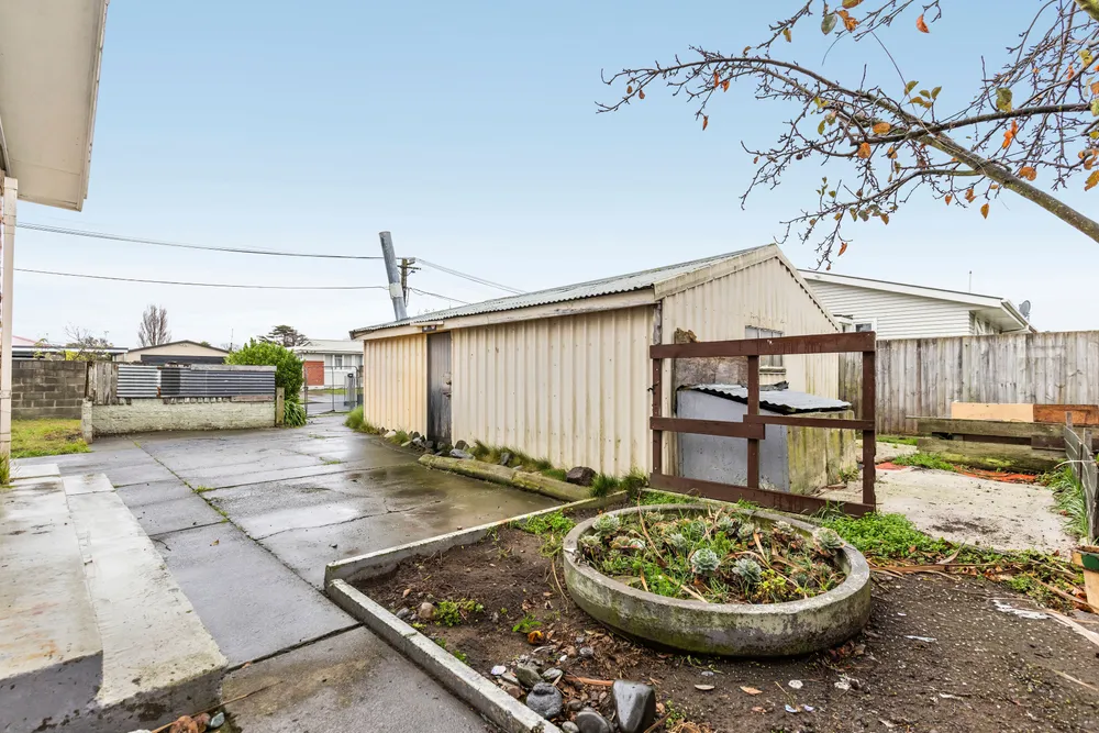 Photos of 15 Rowan Avenue