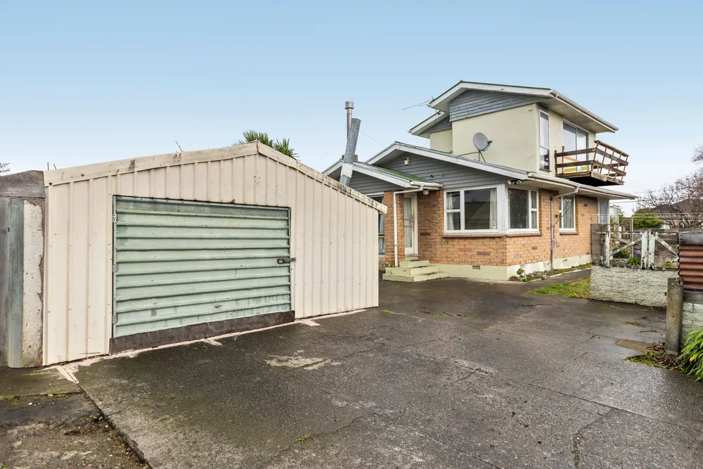 Photos of 15 Rowan Avenue