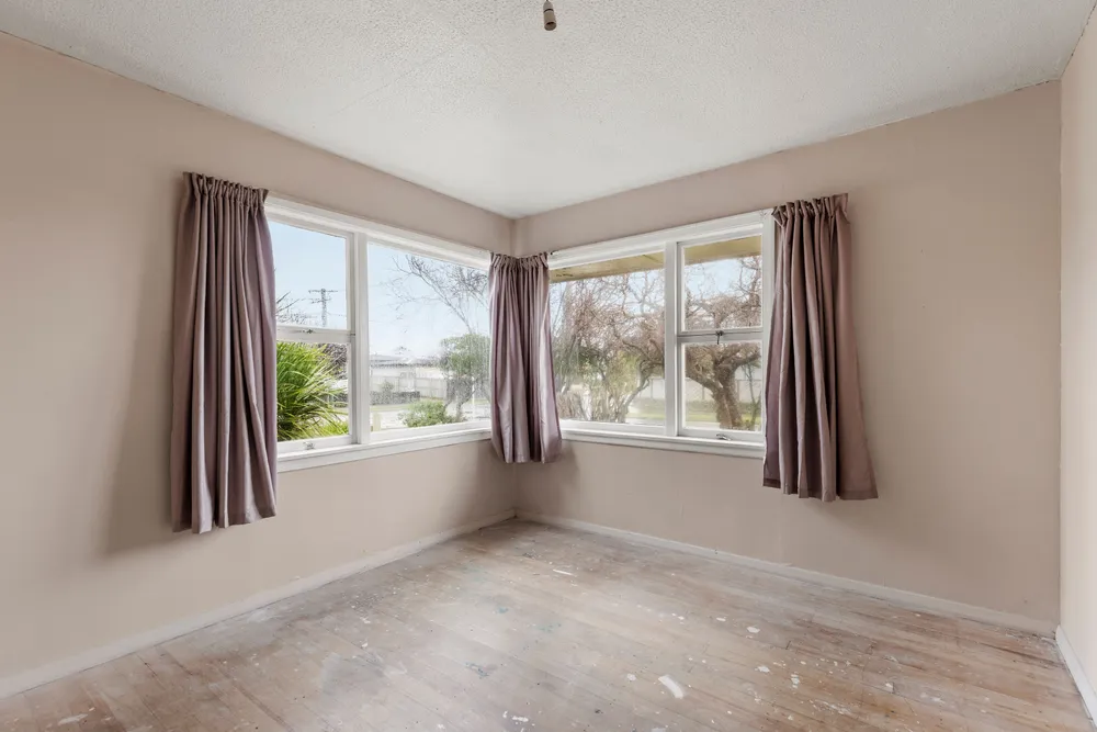 Photos of 15 Rowan Avenue