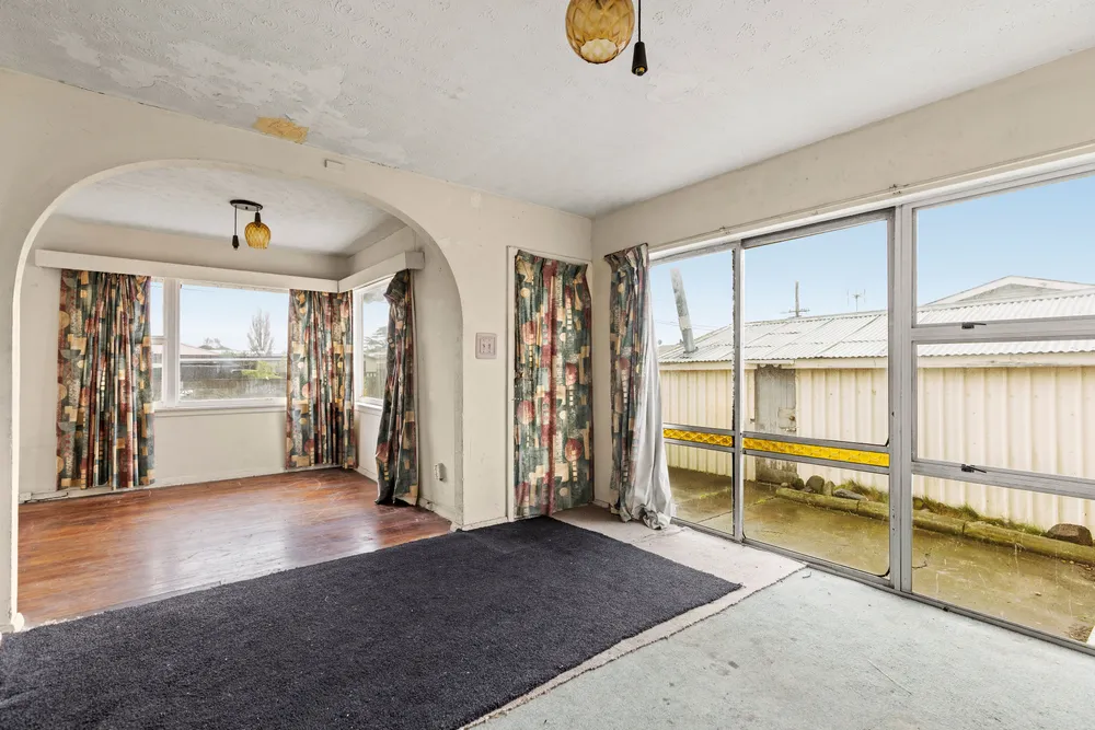 Photos of 15 Rowan Avenue