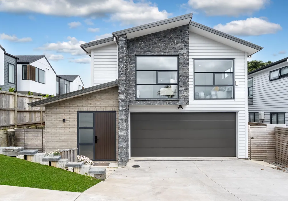 Photos of 11B Matterhorn Crescent