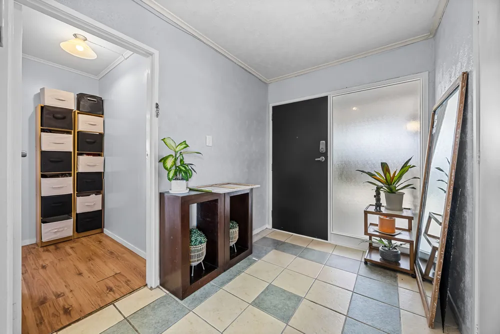 Photos of 42 Shetland Street