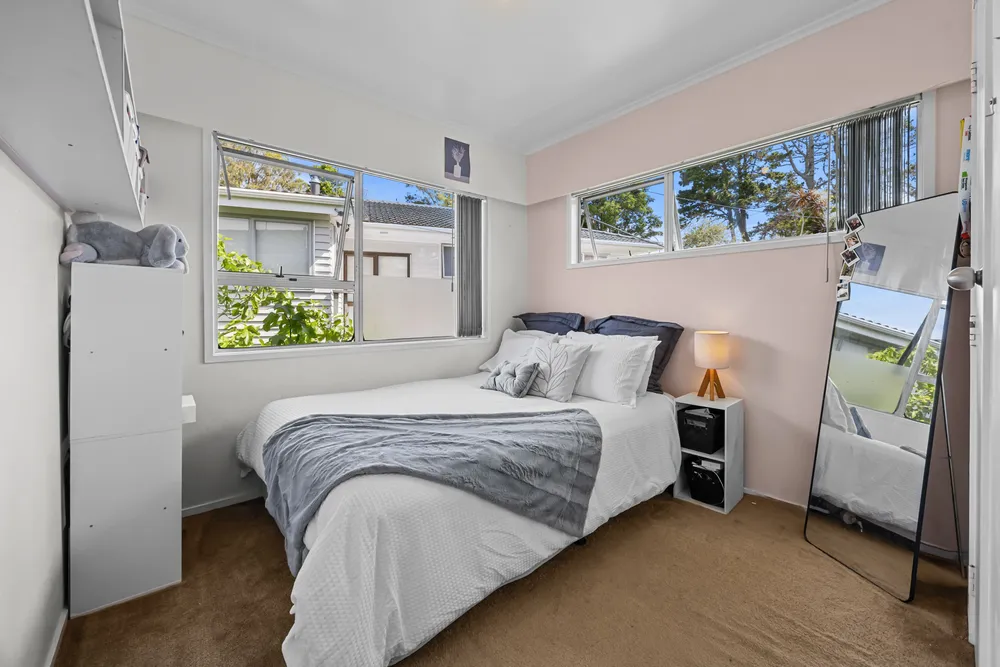 Photos of 42 Shetland Street
