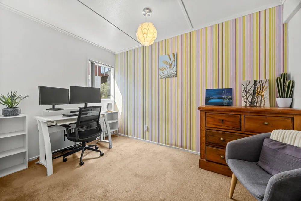 Photos of 42 Shetland Street