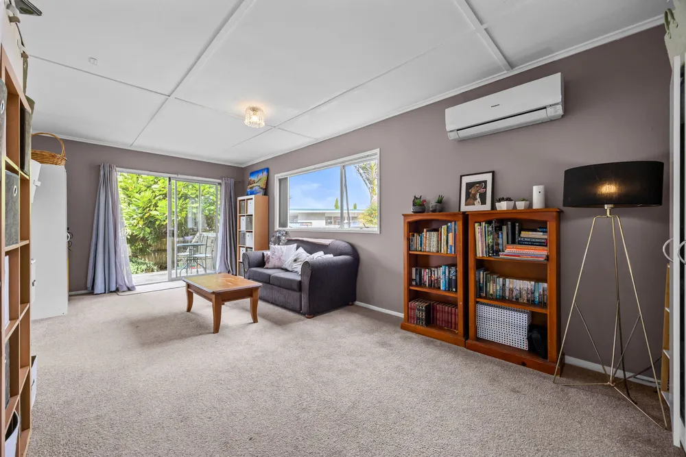 Photos of 42 Shetland Street