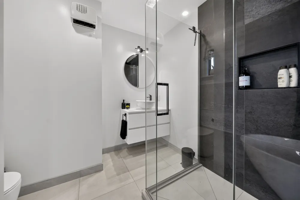 Photos of 25 Olivine Street