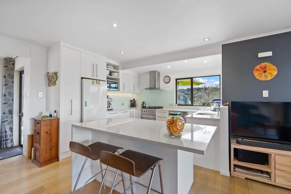 Photos of 890 Waipu Caves Road