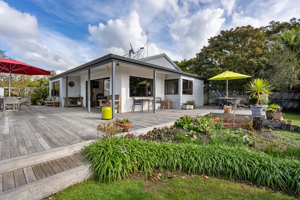 Photos of 890 Waipu Caves Road