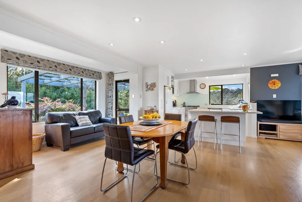 Photos of 890 Waipu Caves Road