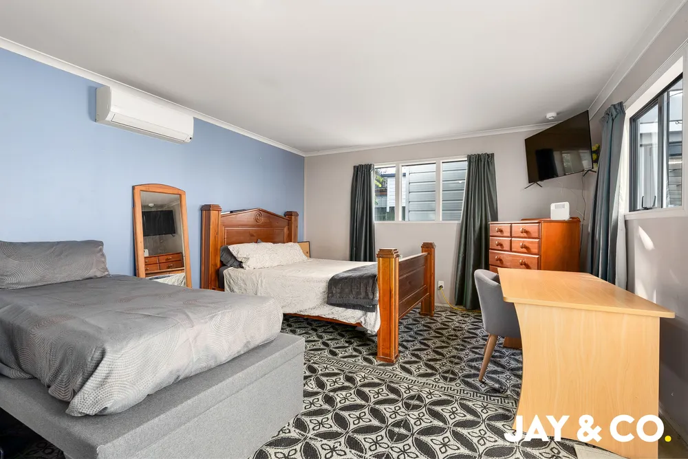 Photos of 25 Sterling Avenue