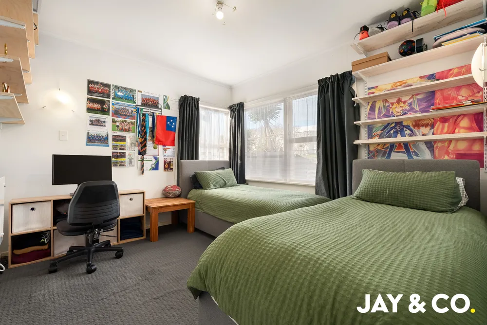 Photos of 25 Sterling Avenue