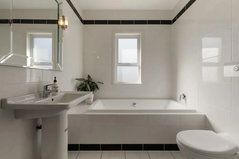 Photos of 17 Masters Avenue