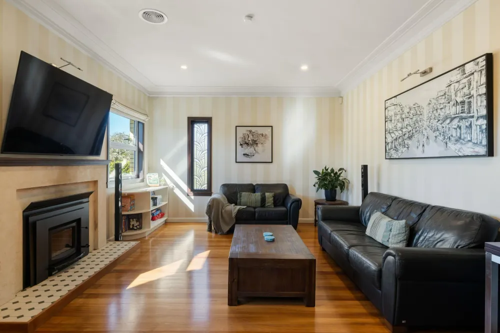 Photos of 17 Masters Avenue
