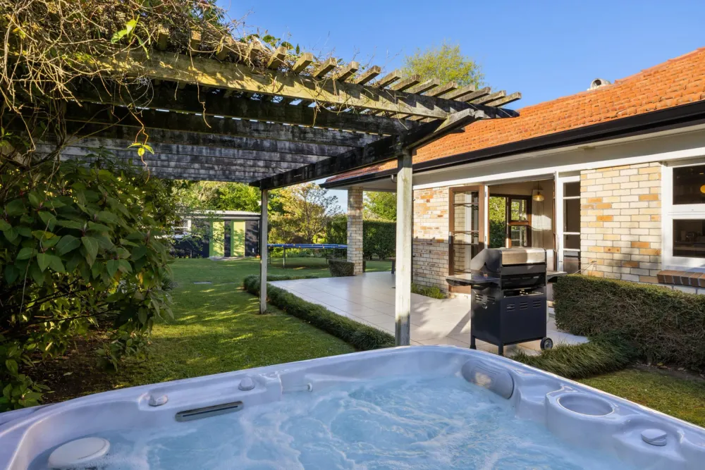 Photos of 17 Masters Avenue