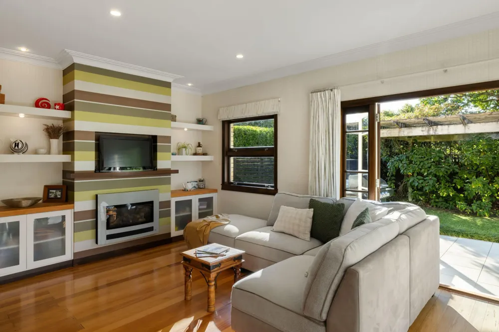 Photos of 17 Masters Avenue