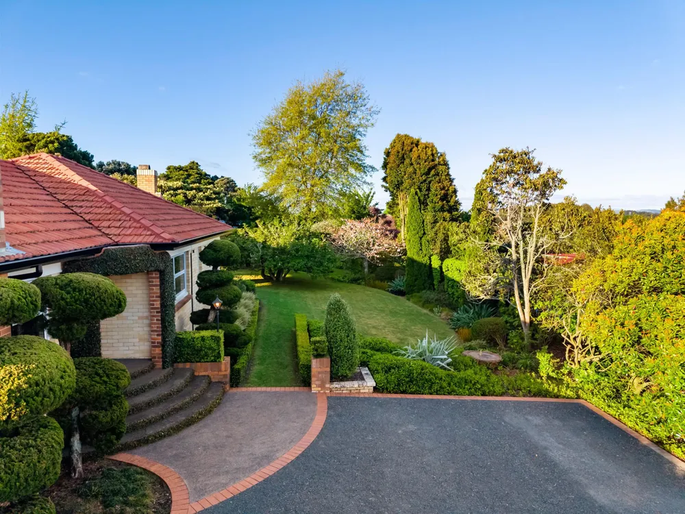 Photos of 17 Masters Avenue
