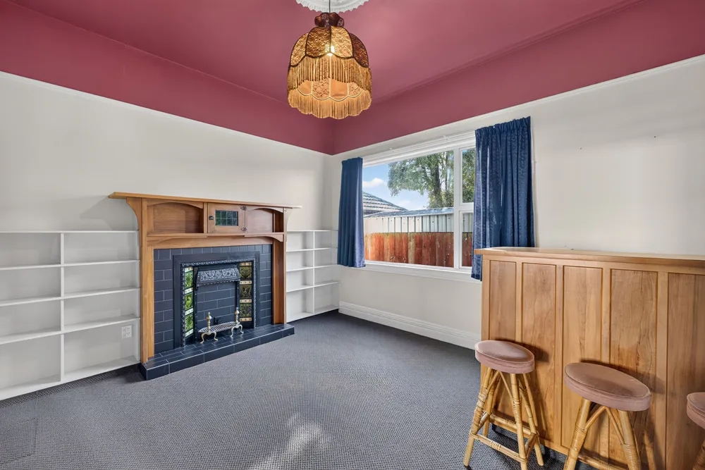 Photos of 679a Worcester Street