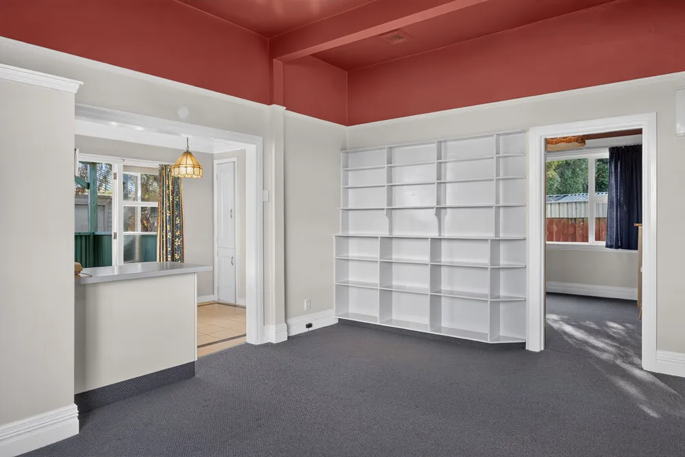 Photos of 679a Worcester Street